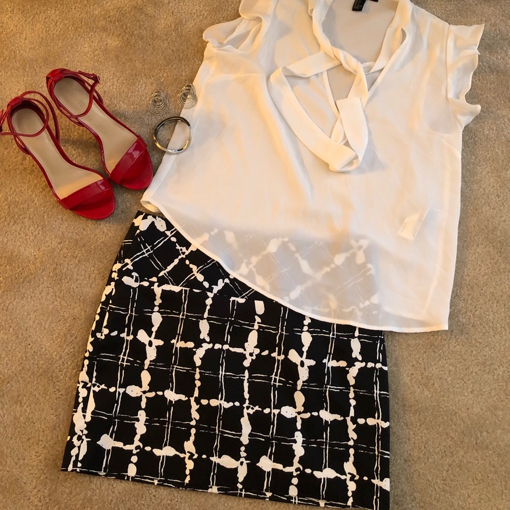 Express high wasted skirt